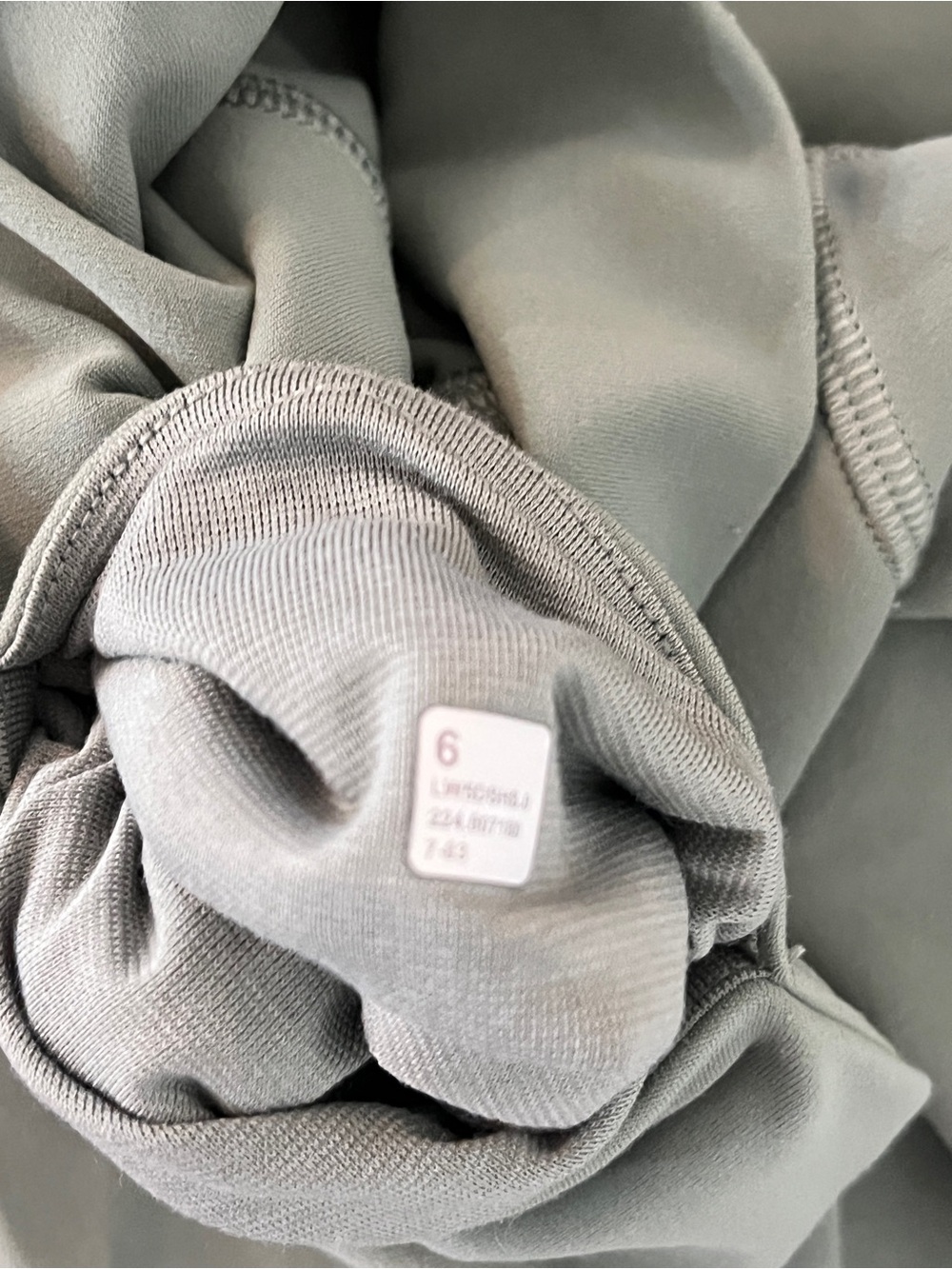 lululemon athletica size 6 Green Leggings - Picture 6 of 7